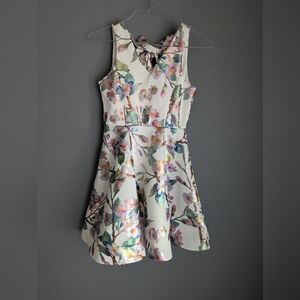 Rare Editions Girls Floral Dress Size 10. Button Back With Bow.